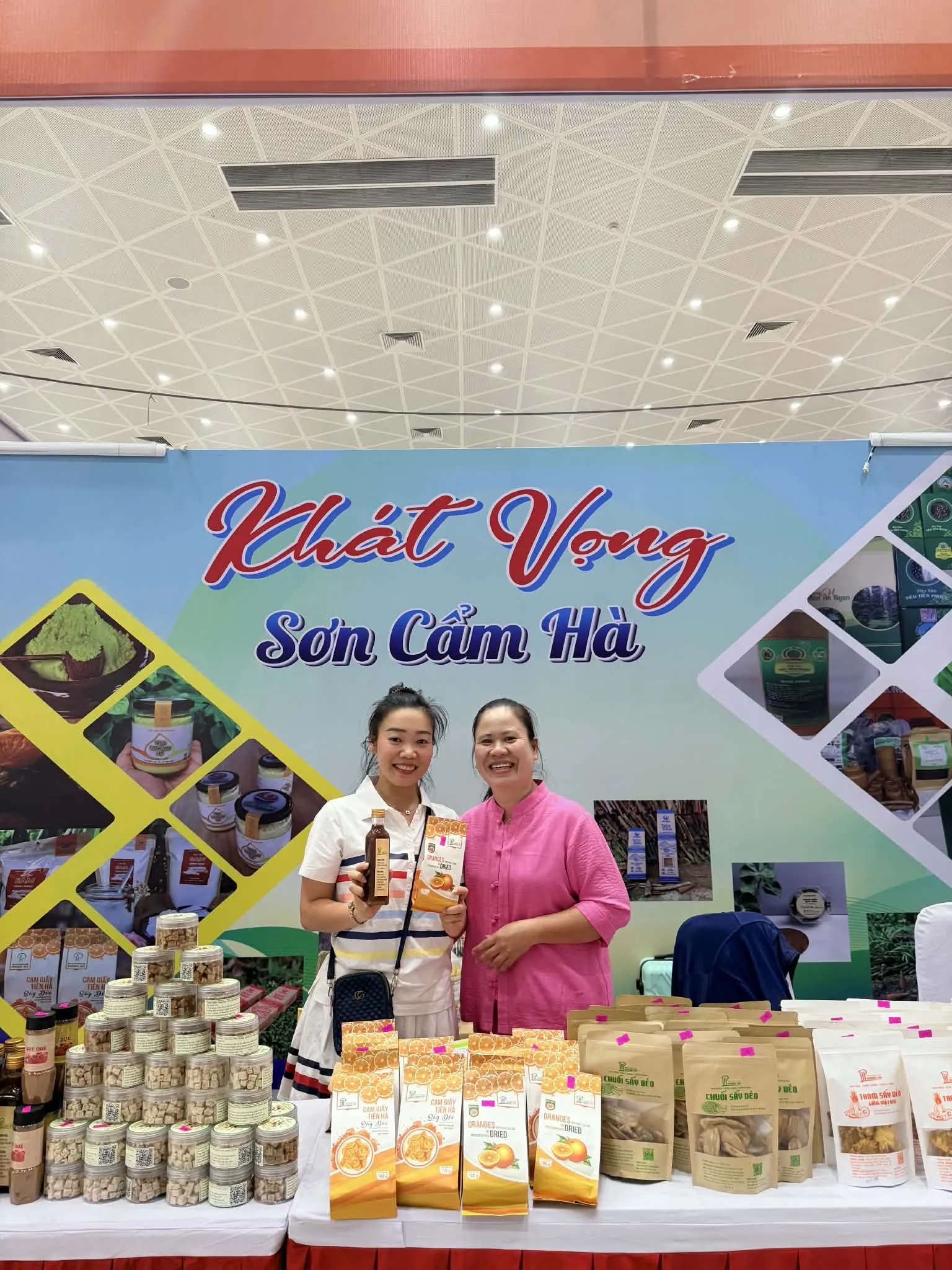 Không gian trưng bày sản phẩm